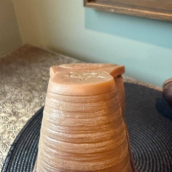 LIKE NEW — Born Chestnut Leather Ankle Booties - Picture 13 of 16